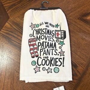 Primitives by Kathy Holiday Kitchen Towel